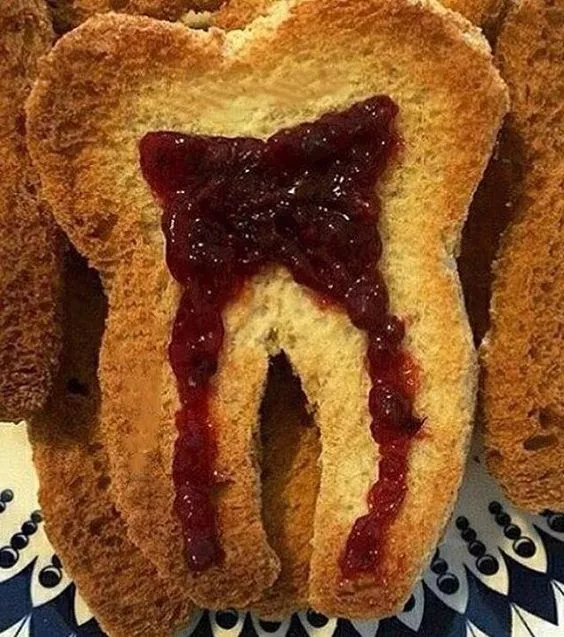 Утренний тост с джемом
