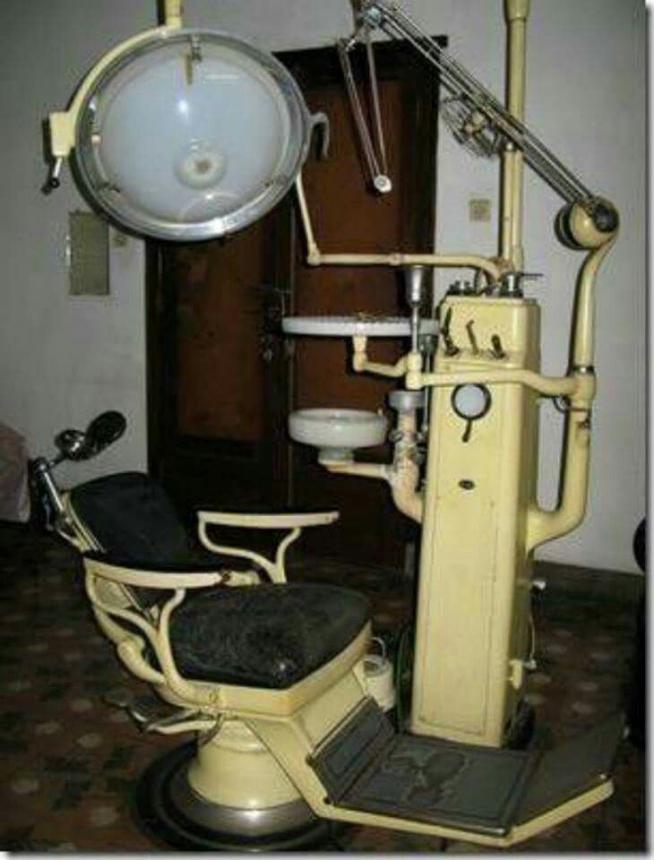Стоматологическое кресло (19 век) 3