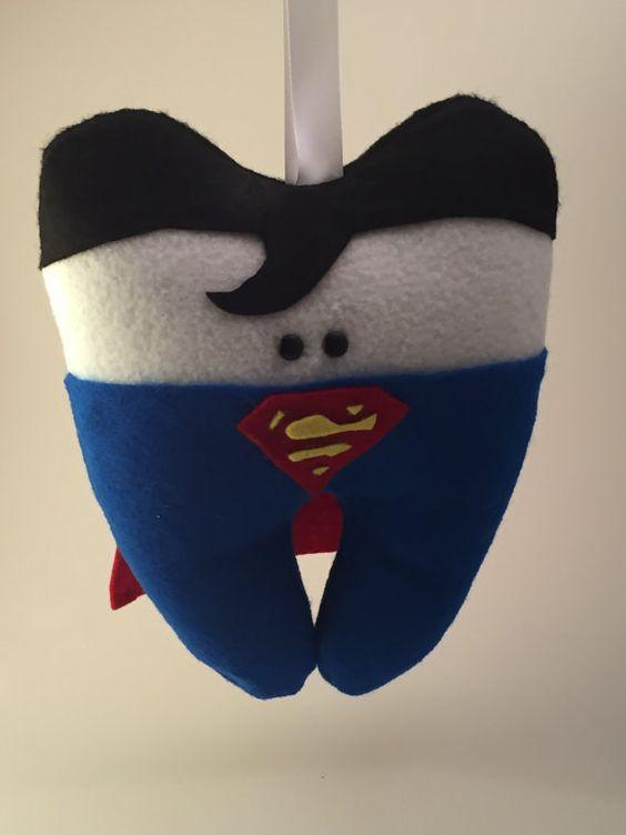 Зуб - игрушка 7 - Супермен