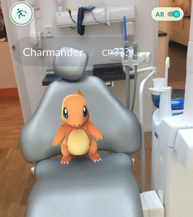 Покемон в стоматологическом кресле