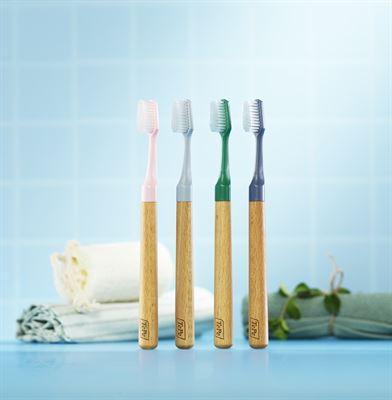 Зубная щетка с многоразовой ручкой шведской компании TePe разработана для экологичности
