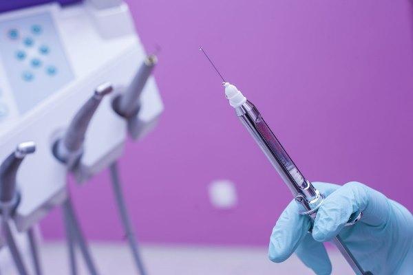 Исследование подтвердило безопасность применения анестезии с адреналином у стоматологических пациентов с сердечной недостаточностью