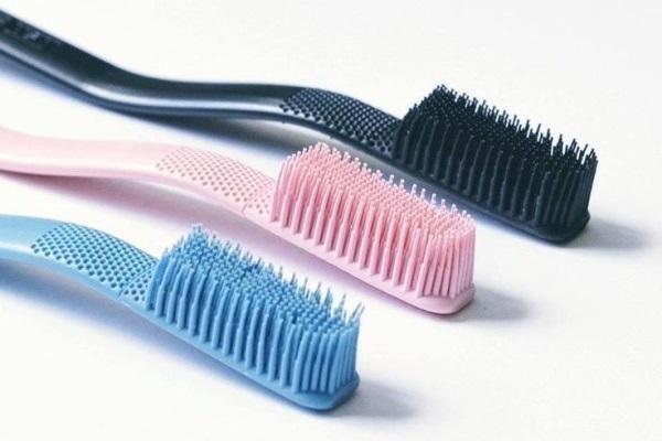Есть ли будущее у силиконовых зубных щеток?