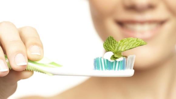 Зубные пасты с экстрактами трав снижают число маркеров воспалительных процессов