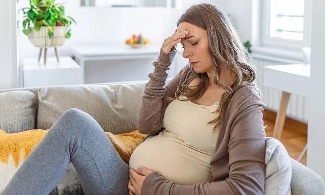 Пренатальный стресс связан с ранним прорезыванием зубов